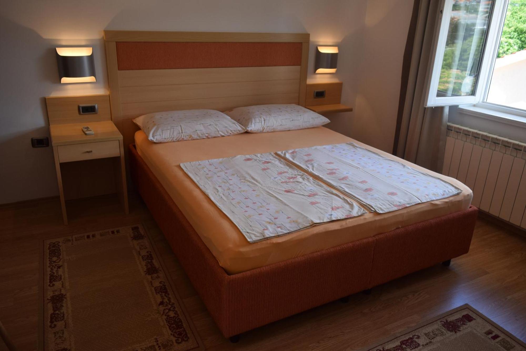 Apartments And Rooms By The Sea Barbat, Rab - 4973 Rab Town Exteriér fotografie